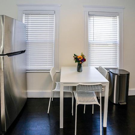Modern Two Bedroom Condo - Boston Stoneham Exterior foto