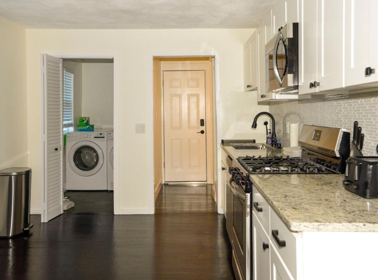 Modern Two Bedroom Condo - Boston Stoneham Exterior foto