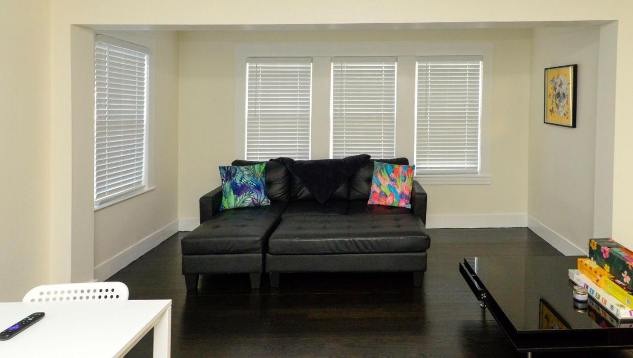 Modern Two Bedroom Condo - Boston Stoneham Exterior foto