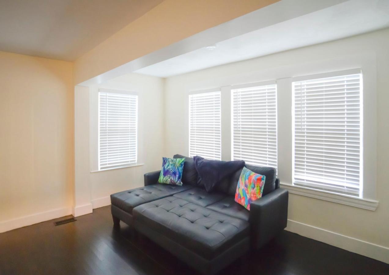 Modern Two Bedroom Condo - Boston Stoneham Exterior foto