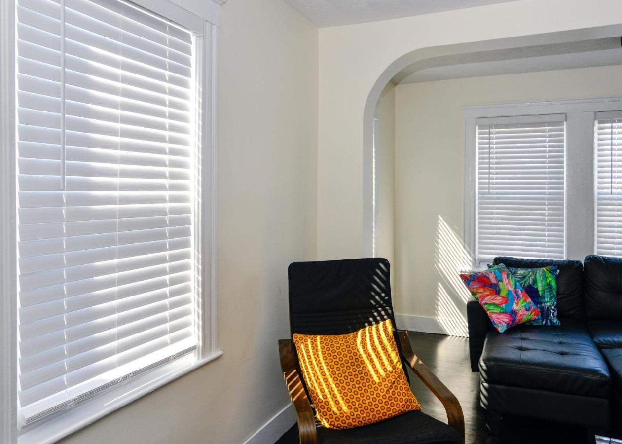 Modern Two Bedroom Condo - Boston Stoneham Exterior foto