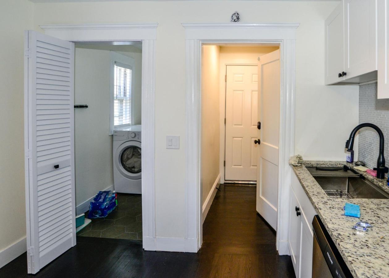 Modern Two Bedroom Condo - Boston Stoneham Exterior foto