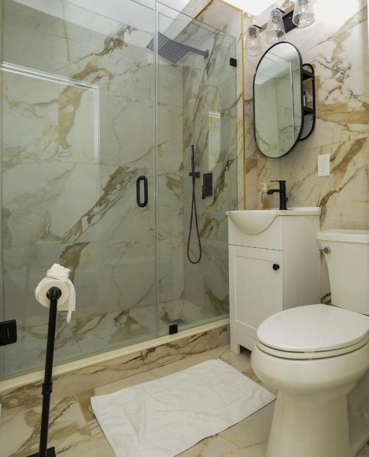 Modern Two Bedroom Condo - Boston Stoneham Exterior foto